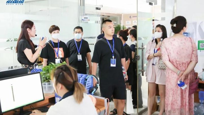 小标题：警惕“包过”陷阱